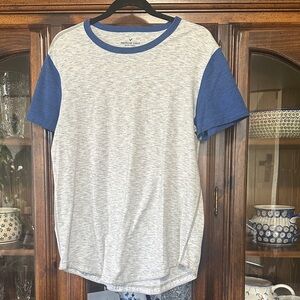 American Eagle Outfitters Gray Body with Blue Raglan Sleeves Short Sleeve Tee